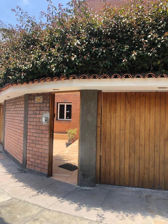 Qx Miraflores Hostel Лима Екстериор снимка